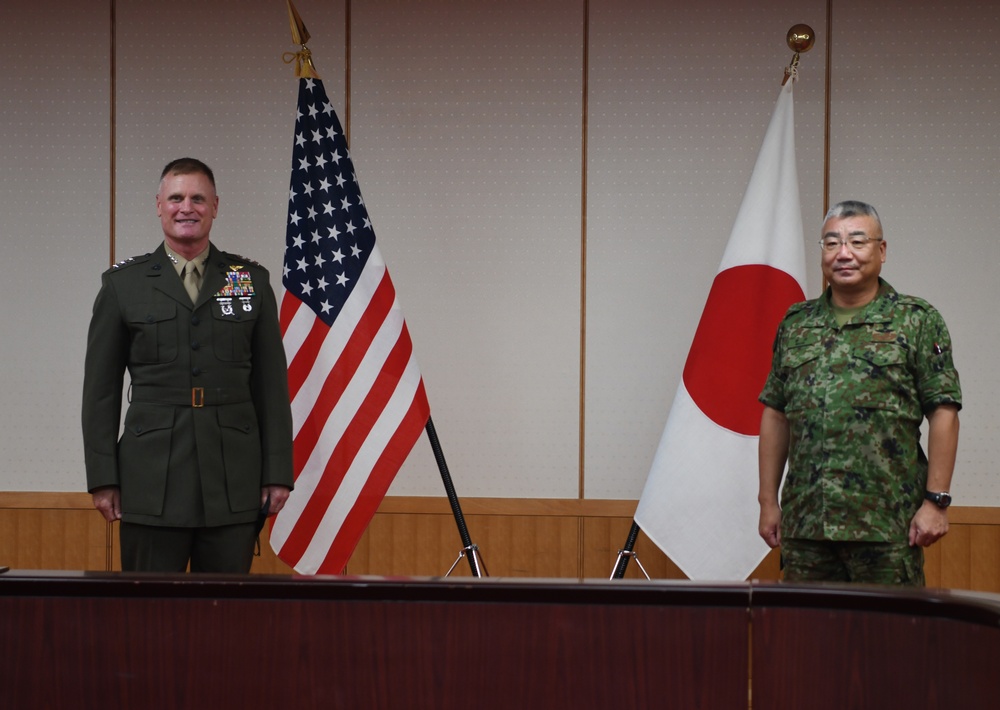 MARFORPAC Commander visits Japan