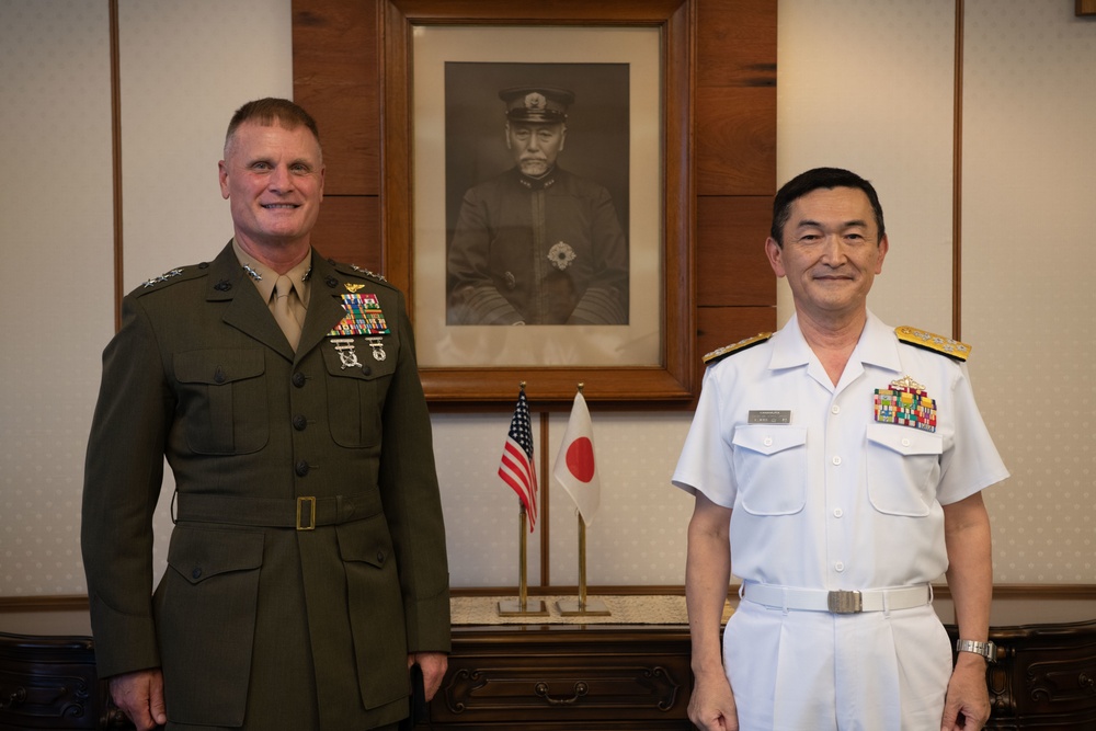 MARFORPAC Commander visits Japan