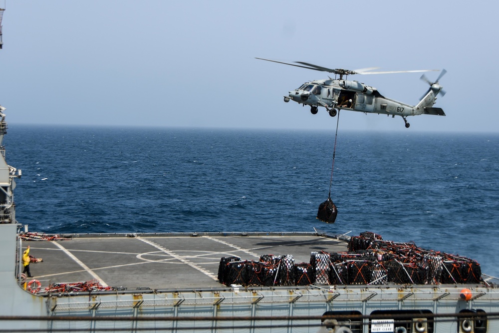 USS Ronald Reagan (CVN 76) Vertical Replenishment