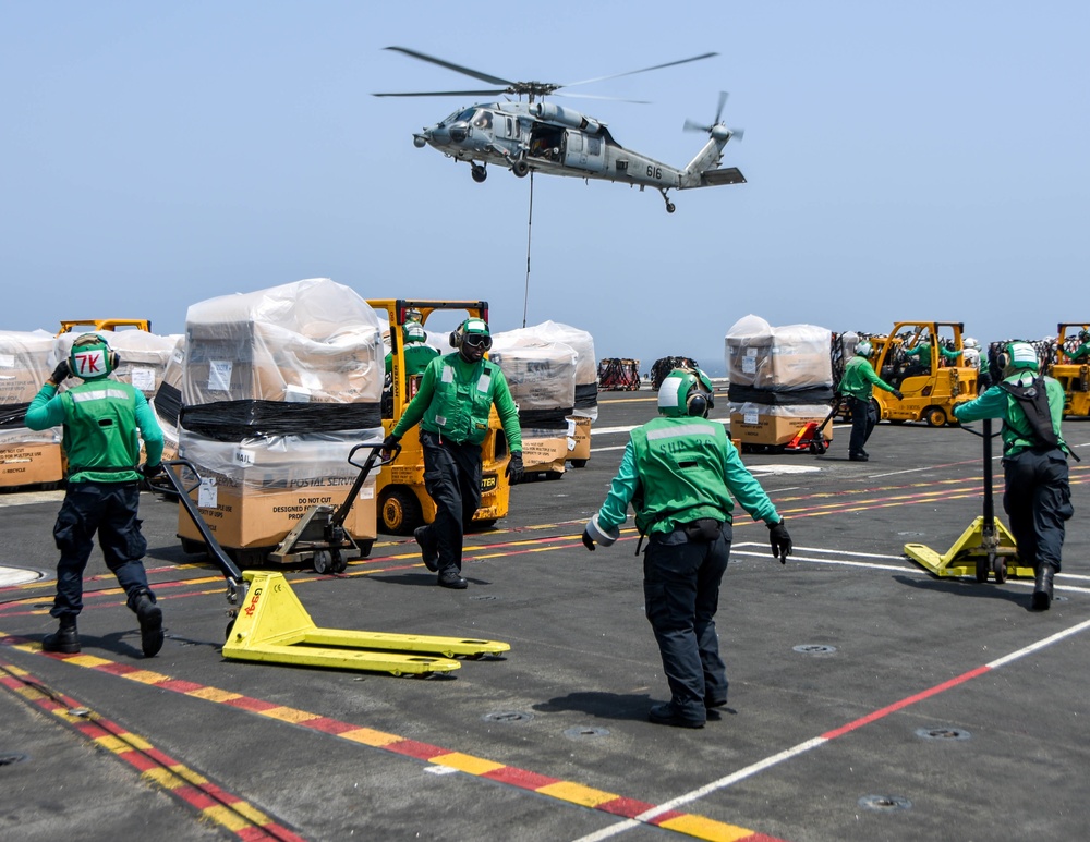 USS Ronald Reagan (CVN 76) Vertical Replenishment