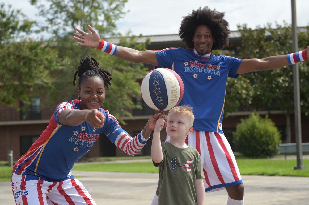 Harlem Globetrotters visit Moody during family event