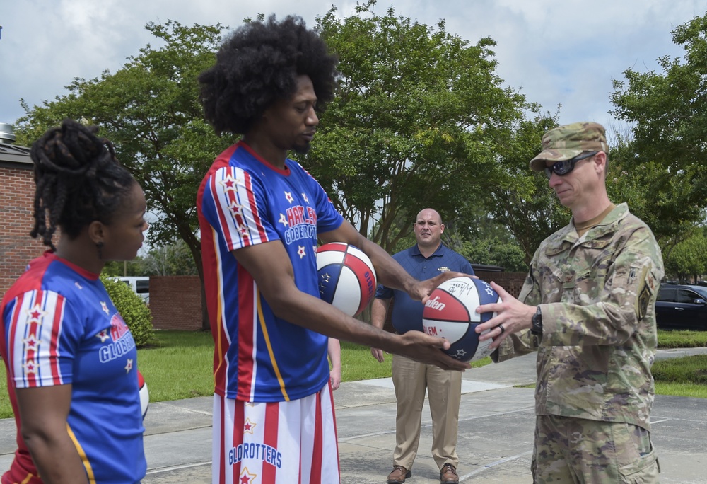 Harlem Globetrotters visit Moody during family event