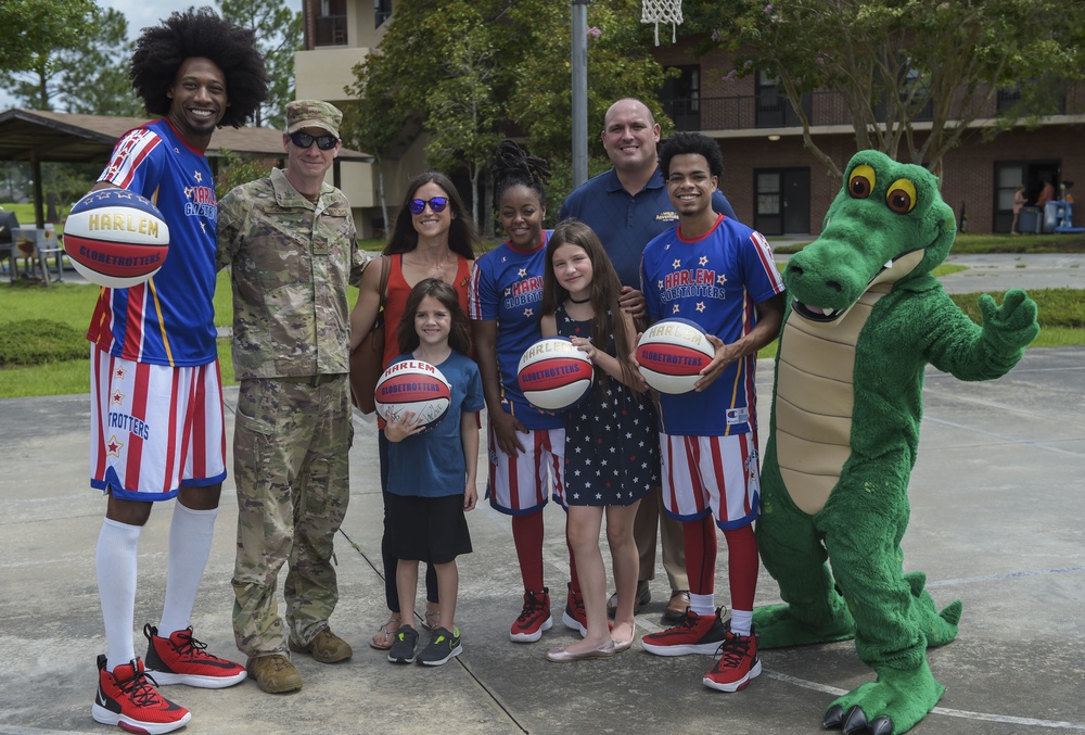 Harlem Globetrotters visit Moody during family event