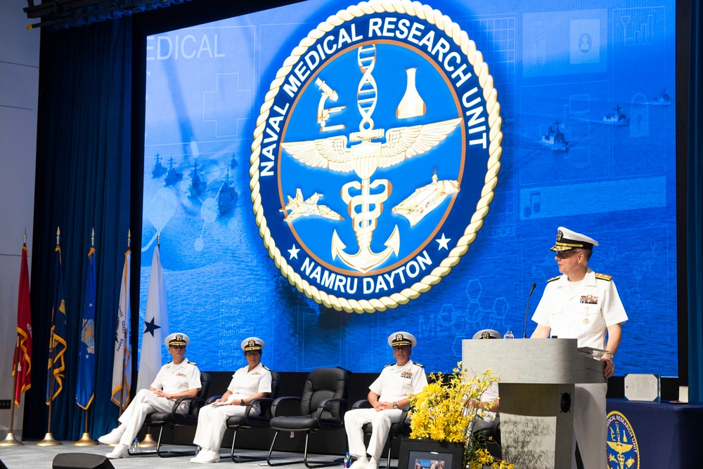 Navy Medical Research Unit Dayton Holds Change of Command