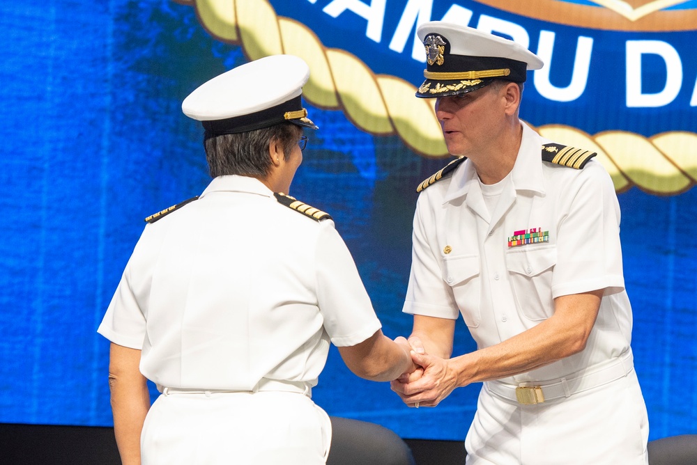 Navy Medical Research Unit Dayton Holds Change of Command