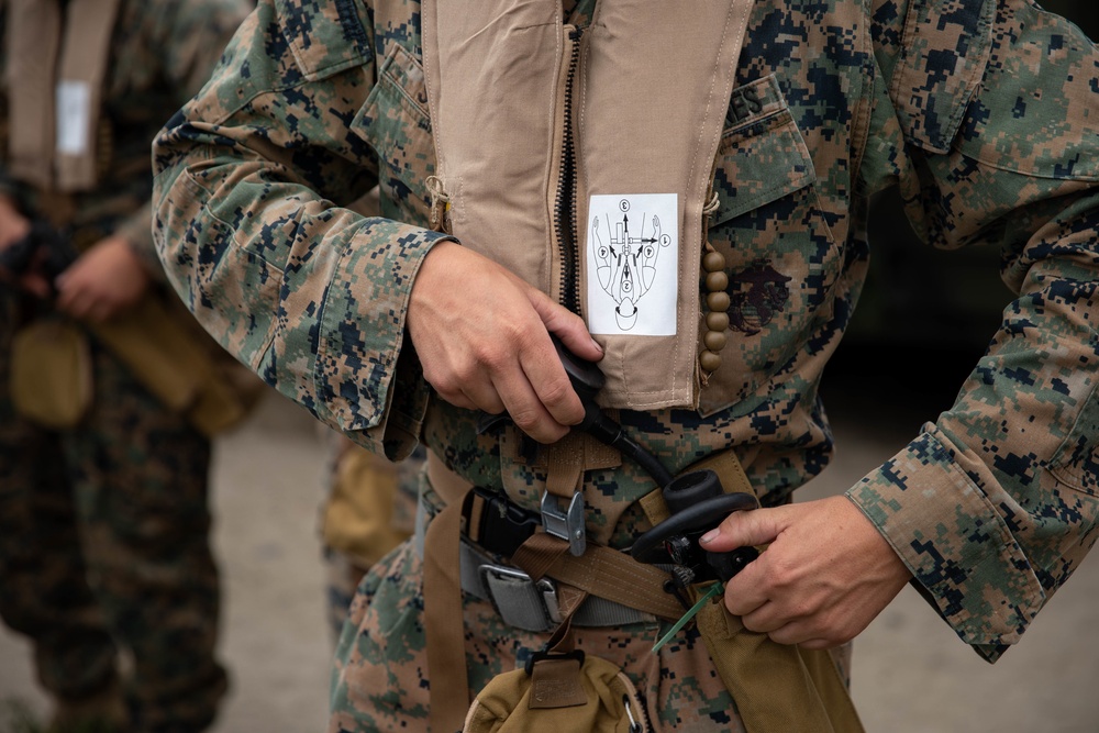 Hitting the surf | Marines with 1st Bn., 5th Marines conduct water operations