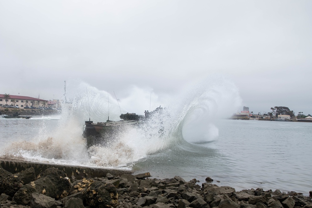 Hitting the surf | Marines with 1st Bn., 5th Marines conduct water operations