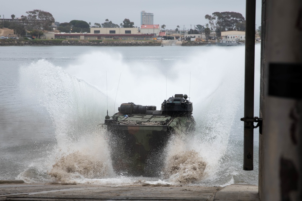 Hitting the surf | Marines with 1st Bn., 5th Marines conduct water operations