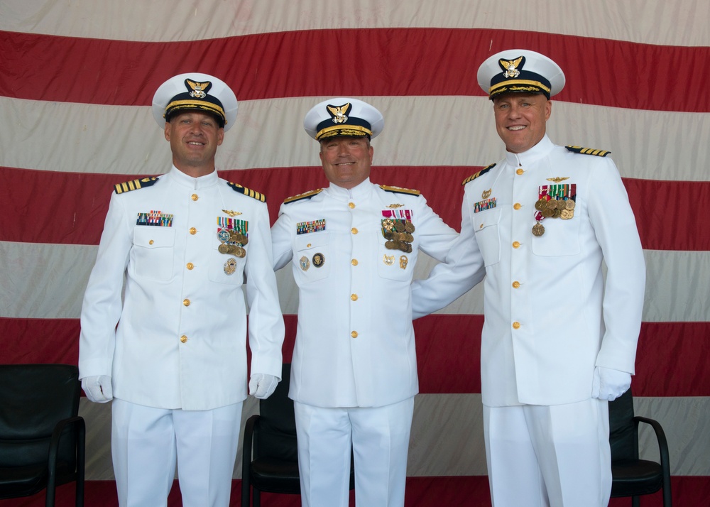 Coast Guard Air Station Barbers Point holds change of command ceremony