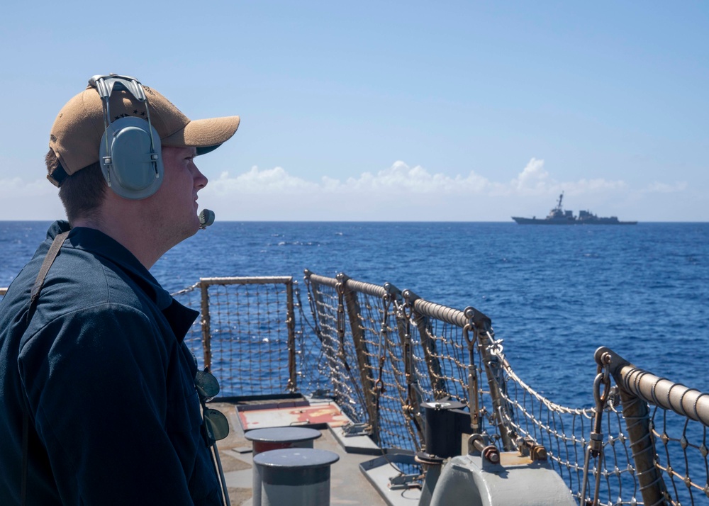 USS Mustin Conducts Small-Boat Operations