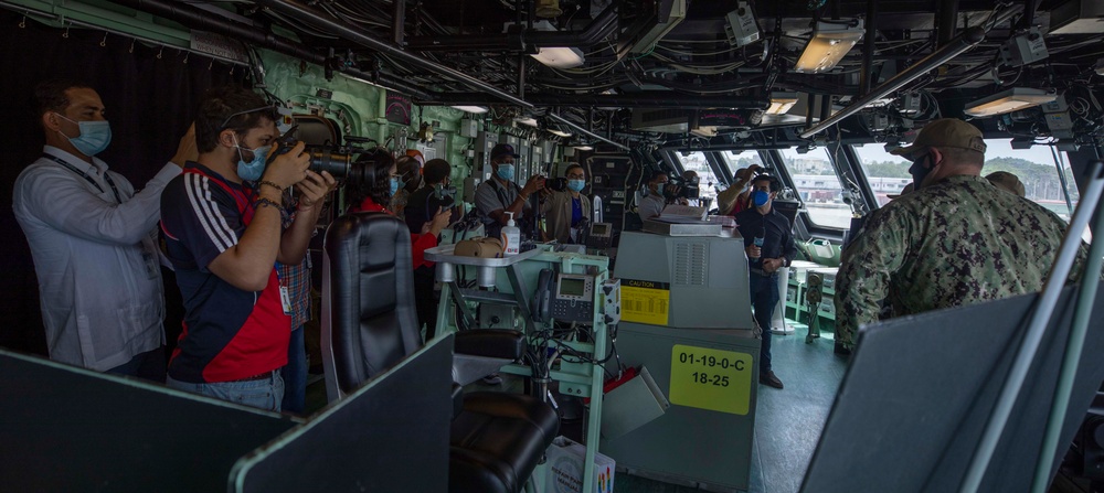 Dominican Republic Media Outlets Tour USS Billings