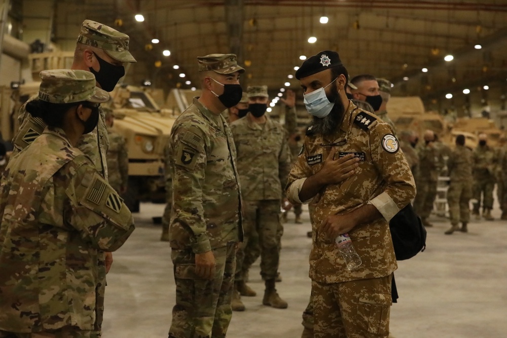 Kuwait’s Ministry of Interior welcomes the 3rd Division Sustainment Brigade command team