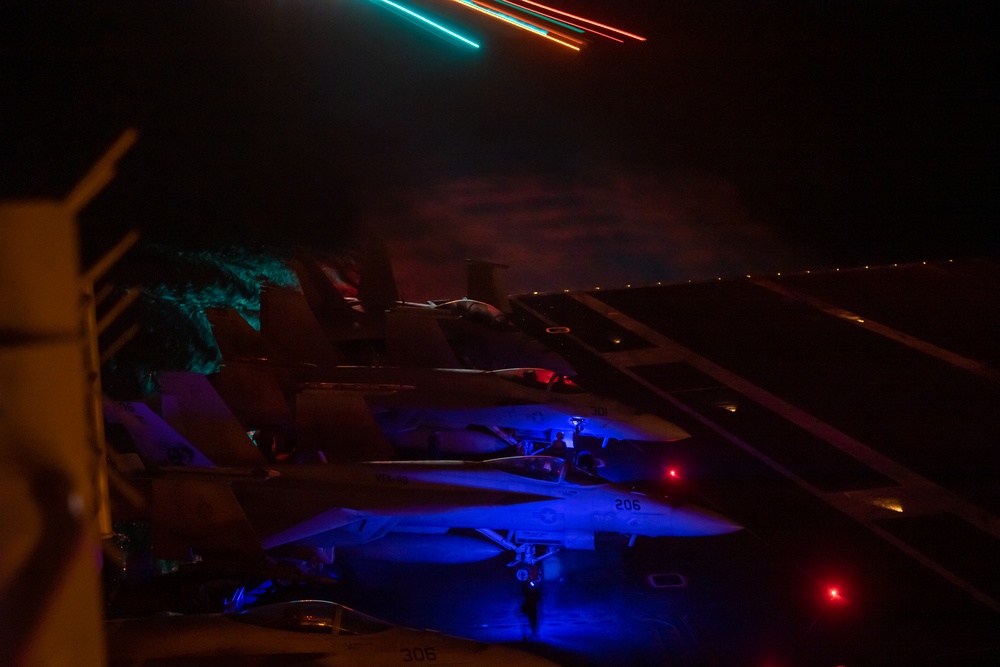 USS Carl Vinson (CVN 70) Conducts Night Flight Operations