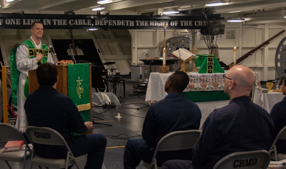 USS Ronald Reagan (CVN 76) Religious Ceremony