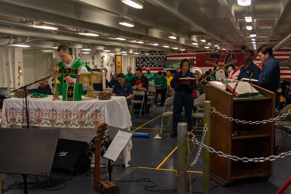 USS Ronald Reagan (CVN 76) Religious Ceremony