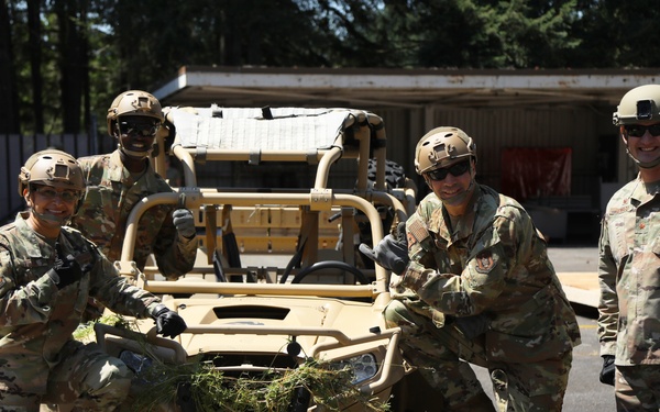Maj. Gen. Pennington visits McChord