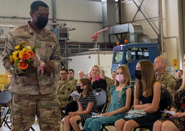 435th AGOW, 435th AEW welcome new commander