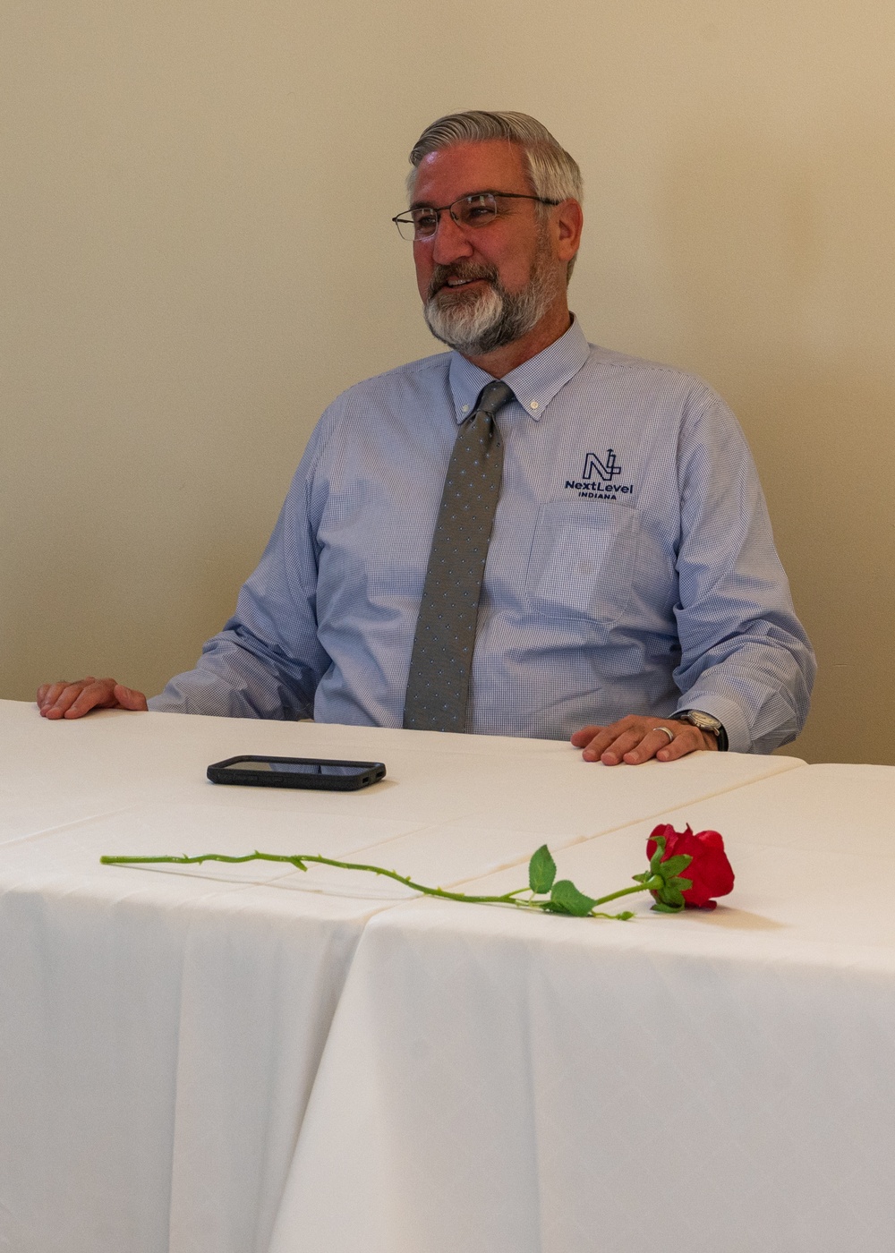 Indiana Gov. Eric Holcomb visits AUAB