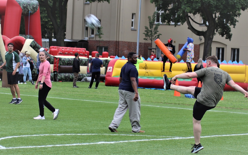 ASG-P MWR hosts 4th of July cooperative family fun day