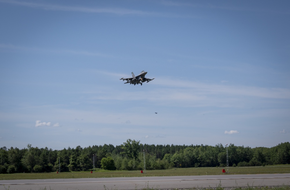 F-16's land at GIDE 3/ADE 5