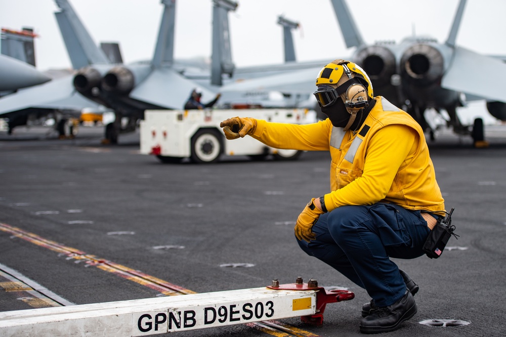 USS Carl Vinson (CVN 70) Conducts Flight Operations