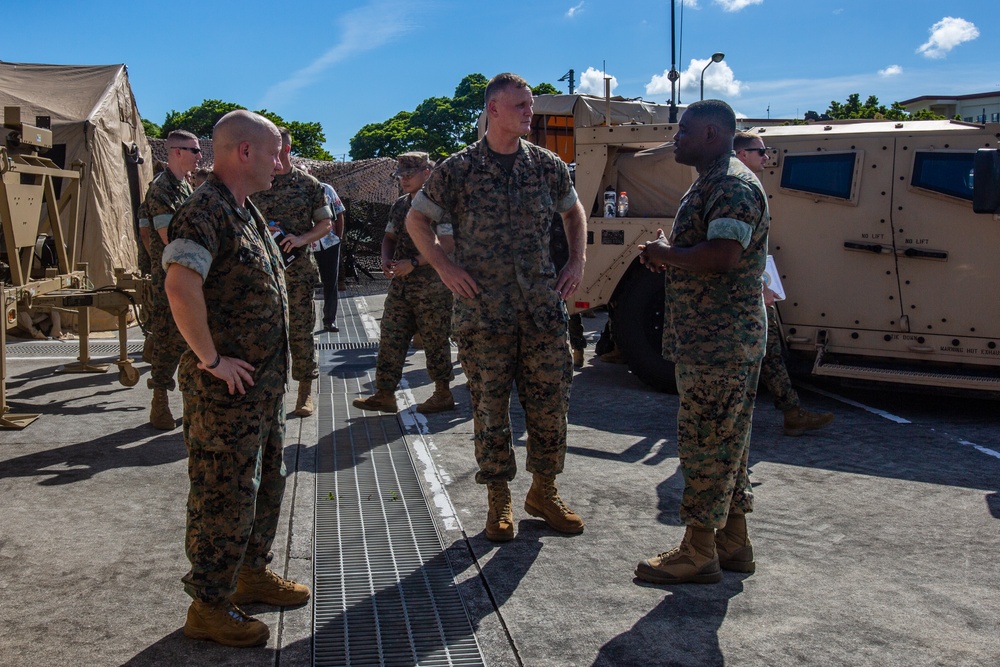 MARFORPAC Commander Visits III MIG Marines