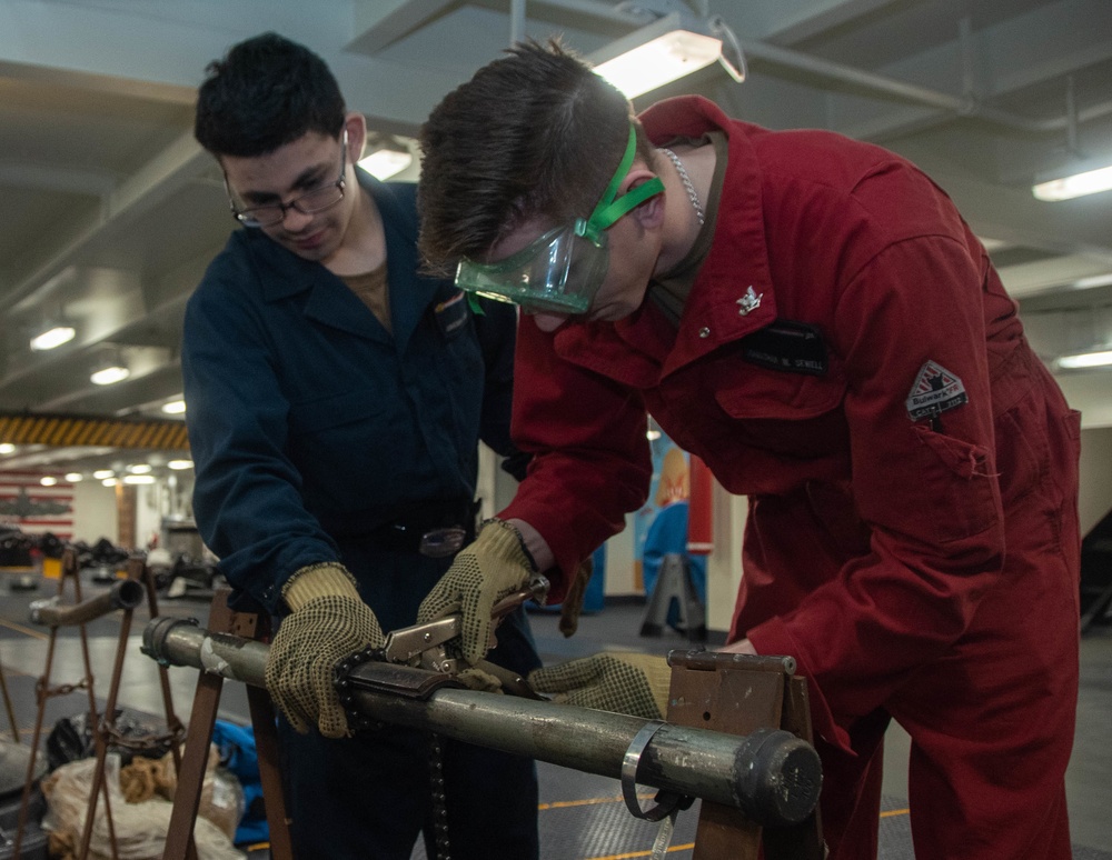 USS Ronald Reagan (CVN 76) DC Pipe Patching