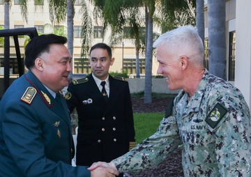 Kazakhstan’s Deputy Minister of Defense visits USCENTCOM