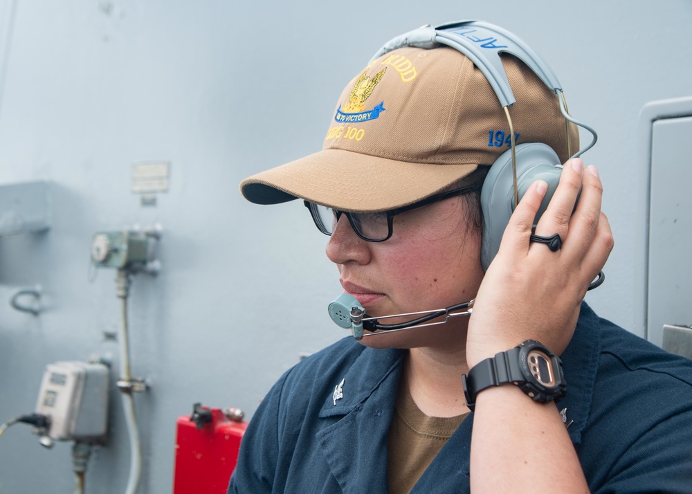 USS Kidd Conducts Replenishment-at-Sea