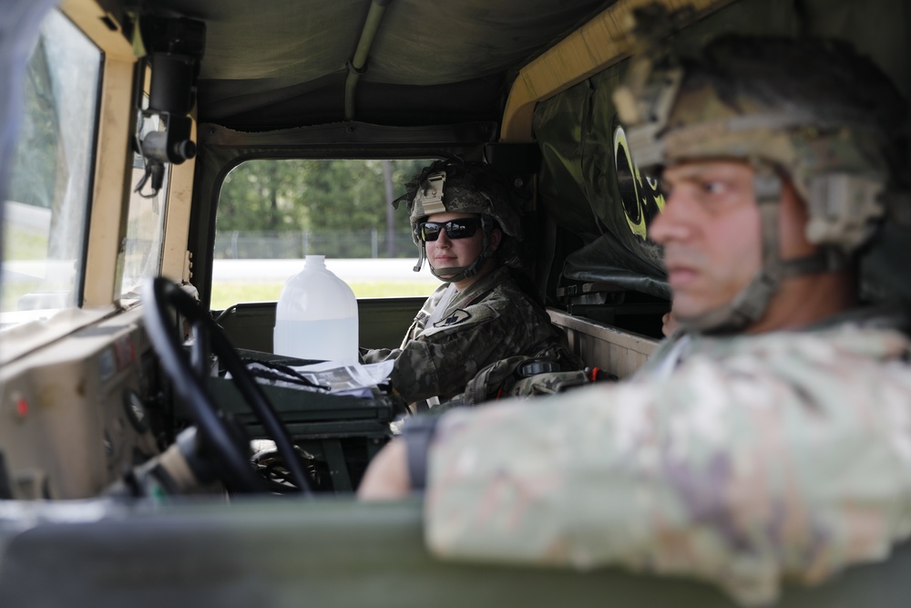 224th Maintenance Company performs final inspections on vehicles