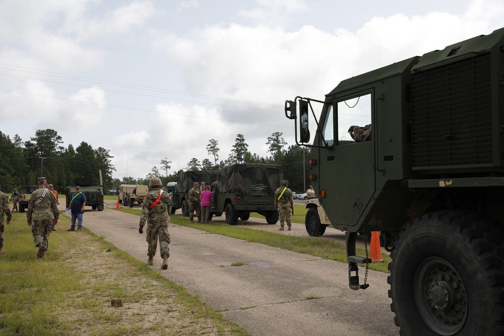 224th Maintenance Company performs final inspections on vehicles