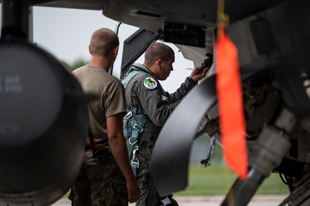 GIDE 3/ADE 5: F-16s Take Flight