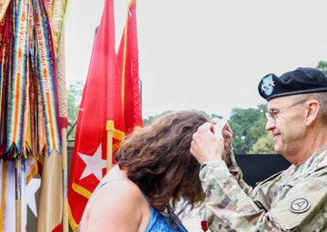 Lt. Gen. Terry R. Ferrell Presents Outgoing 1st TSC Commanding General Award