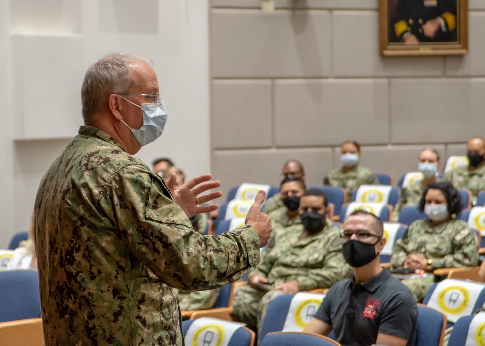 Navy Surgeon General Visits NMRTC San Diego