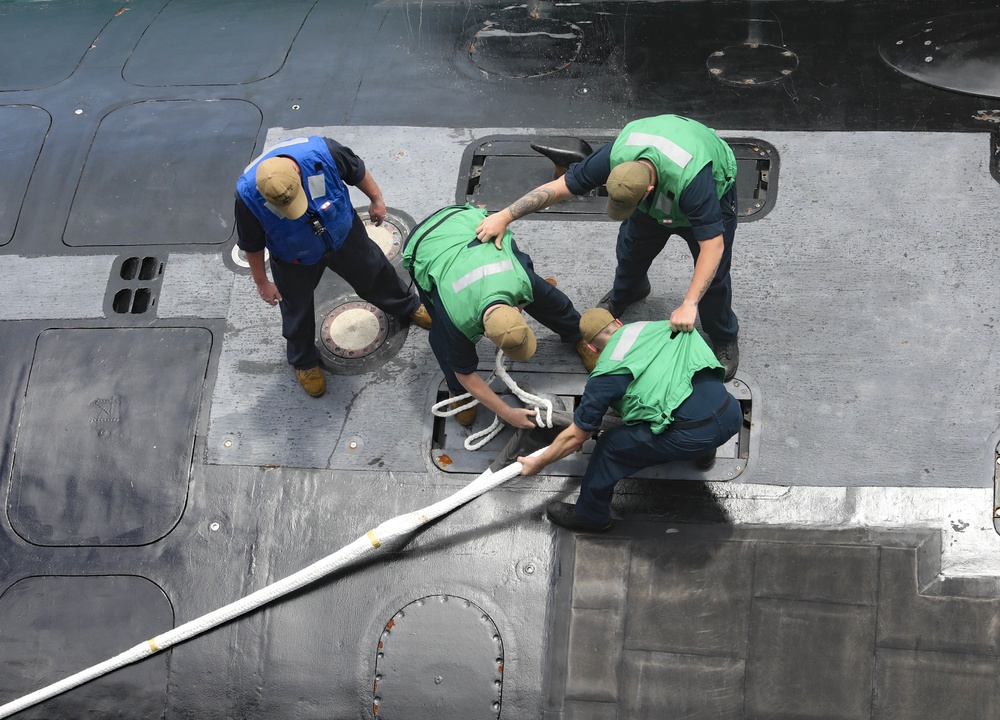 USS Springfield Departs USS Emory S. Land USS Springfield Departs USS Emory S. Land
