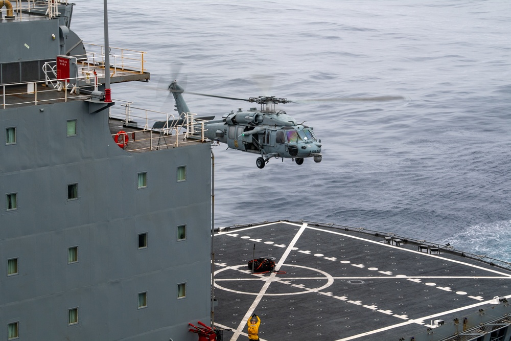 USS Carl Vinson (CVN 70) Conducts Replenishment-at-Sea