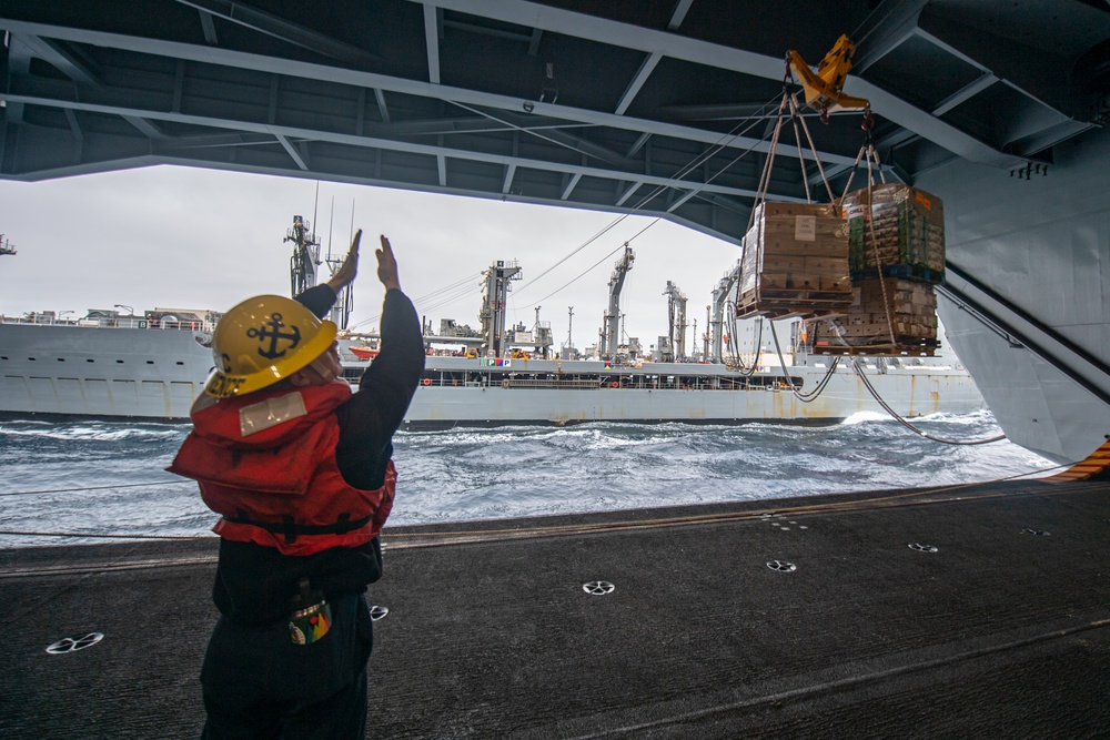 USS Carl Vinson (CVN 70) Conducts Replenishment-at-Sea