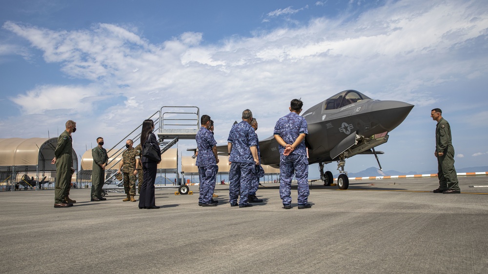 MCAS Iwakuni showcases a F-35B Lightning II static display for JMSDF leadership