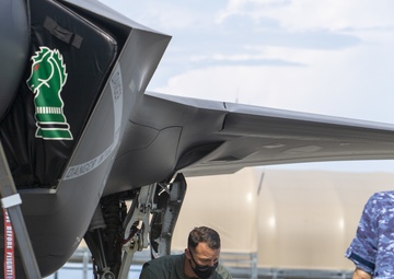 MCAS Iwakuni showcases a F-35B Lightning II static display for JMSDF leadership
