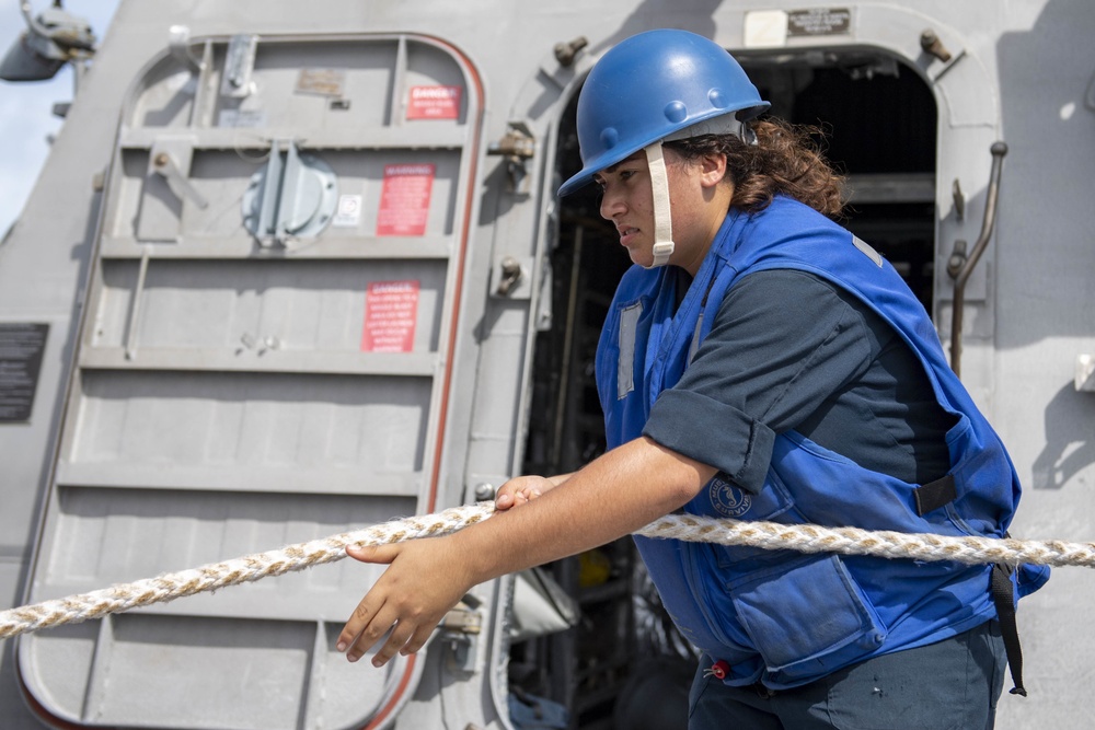 Fueling At Sea with USS Charleston (LCS 18), USNS Tippecanoe (T-AO 199)