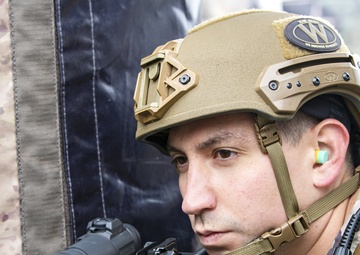 422d SFS, MPD NHPD integrate for tri-agency active shooter response exercise