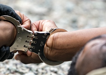 422d SFS, MPD NHPD integrate for tri-agency active shooter response exercise