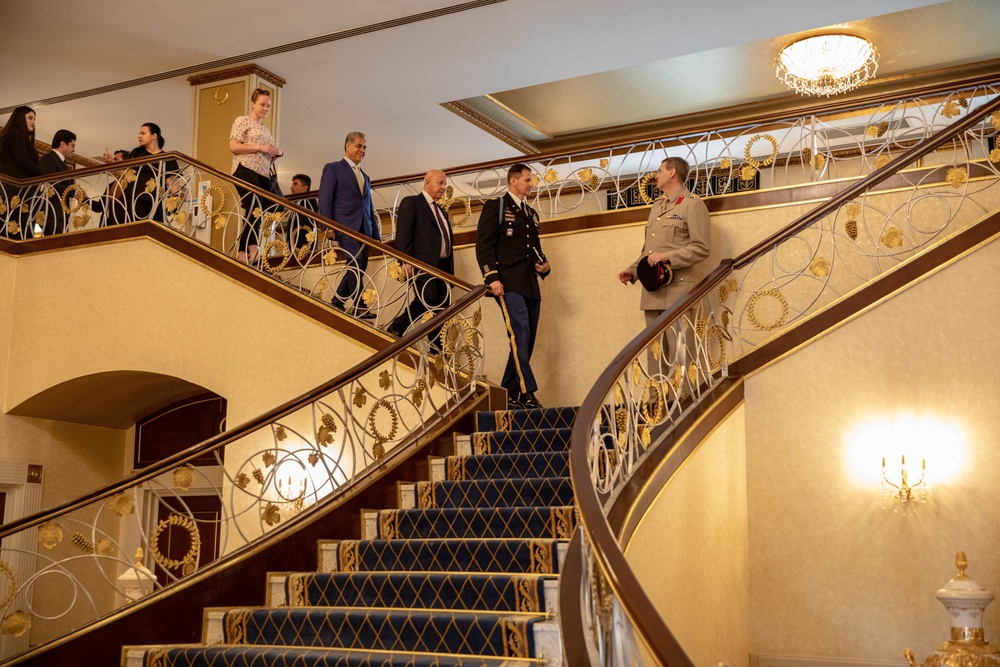 Brigadier General Richard Bell meets with President Barzani to discuss continuous efforts to defeat Isis.