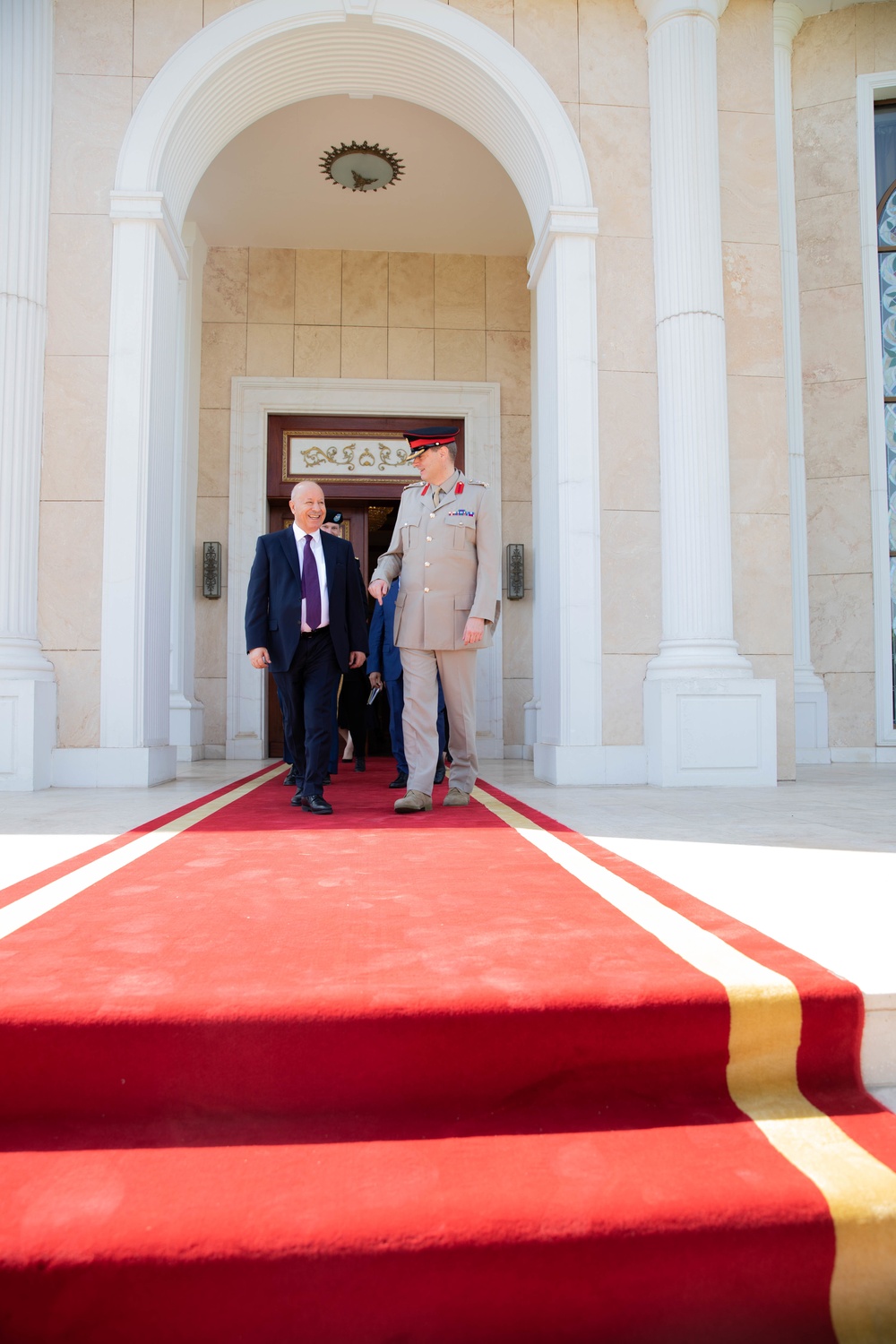 Brigadier General Richard Bell meets with President Barzani to discuss continuous efforts to defeat Isis.