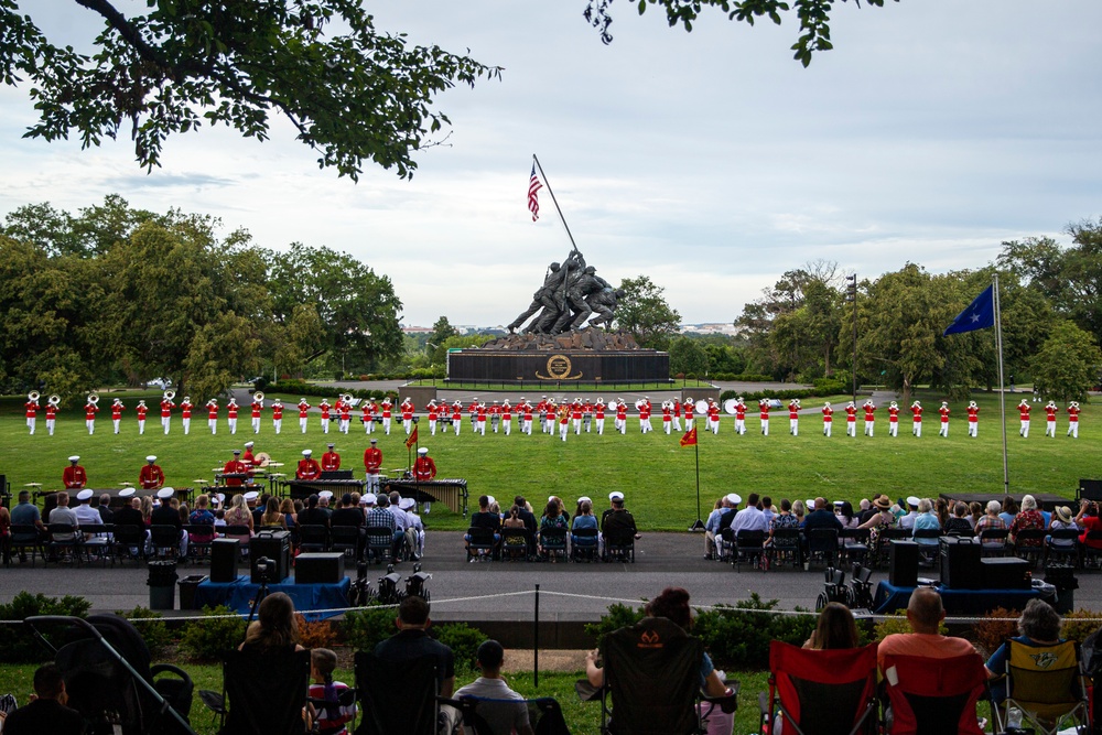 Marine Barracks hosts Naval Academy Superintendent at Sunset Parade