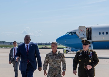 Secretary Austin, Milley greet Miller upon return