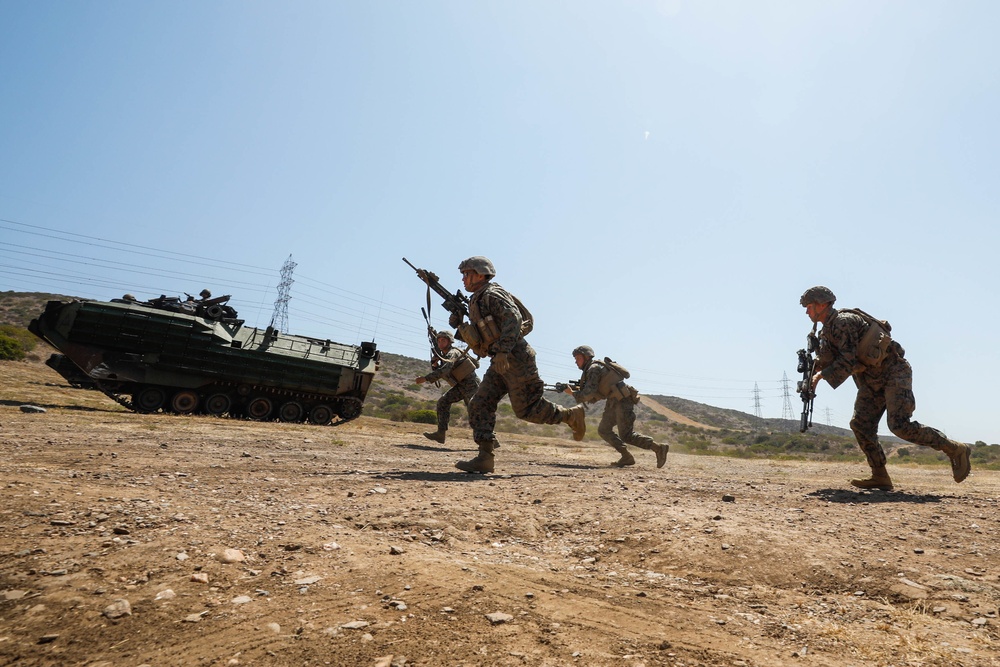 Hitting the Surf | 1st Bn., 5th Marines Conduct AAV Training