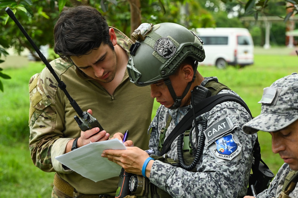 14th ASOS trains with Colombian JTACs