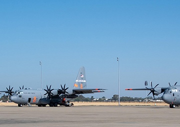 152nd Airlift Wing “High Rollers” extended on MAFFS duty as fires continue burning across western states