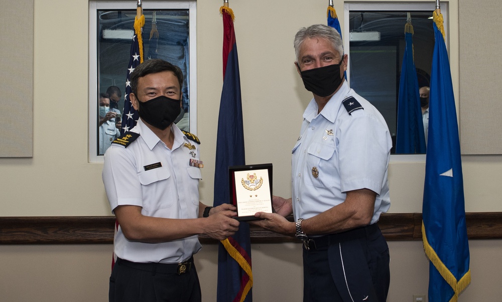Republic of Singapore Air Force Chief visits Andersen AFB
